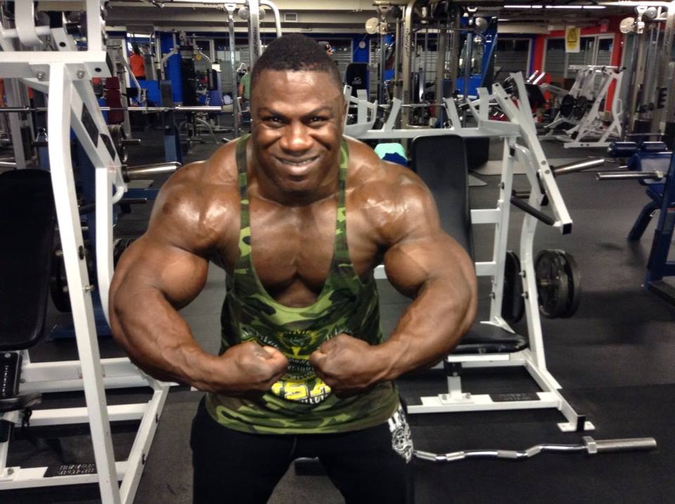 Леон Истман