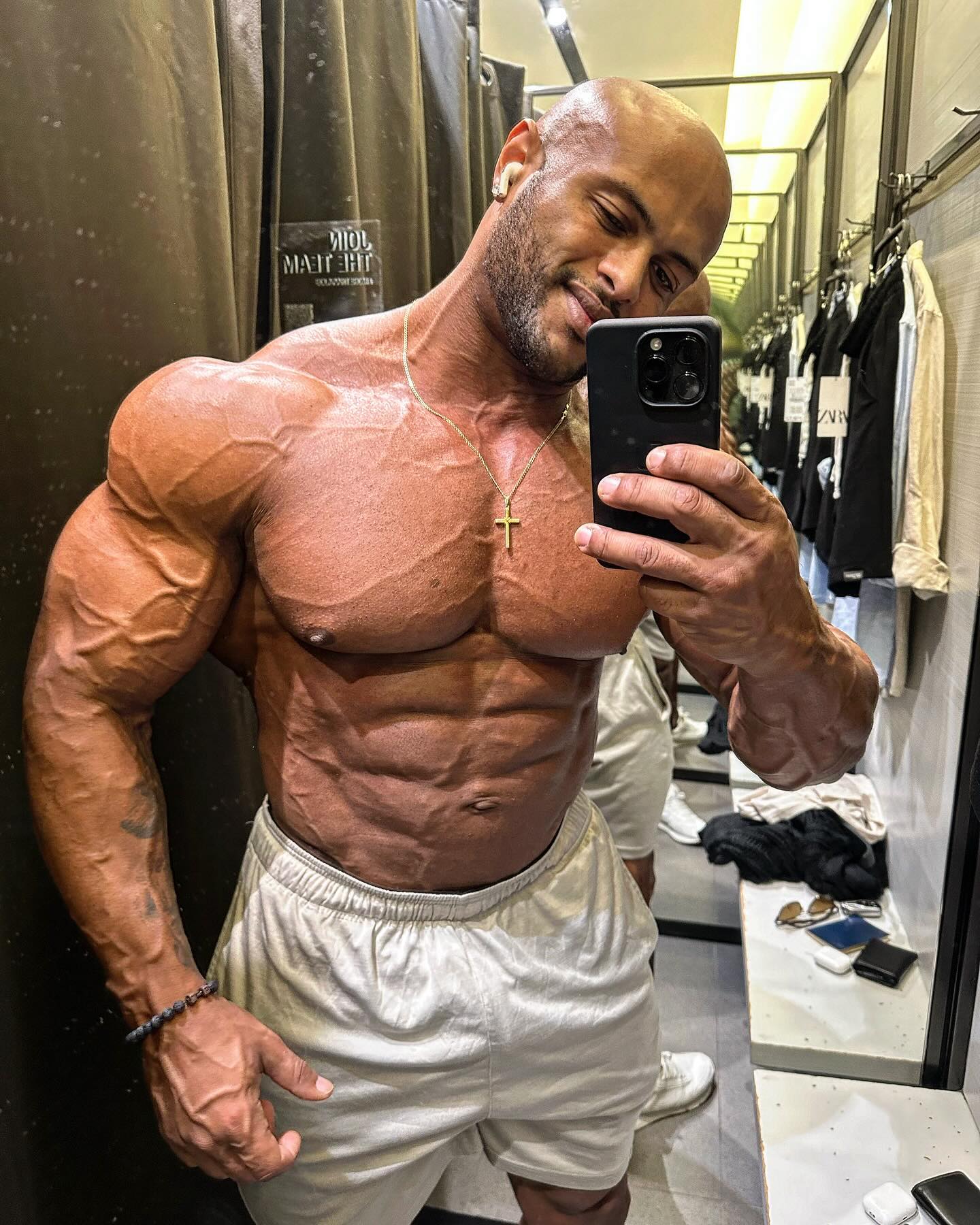 Маркус Коста