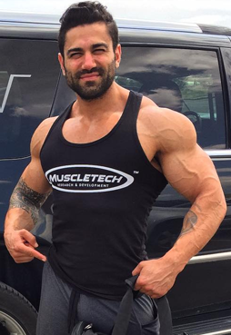 Эй Джей Шукори