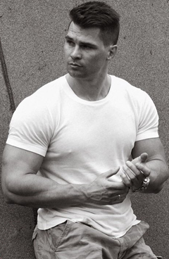 Денис Гусев