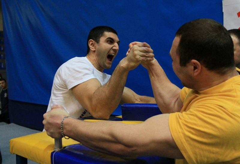 Айдер Алидинов выступит на чемпионате Европы по армрестлингу