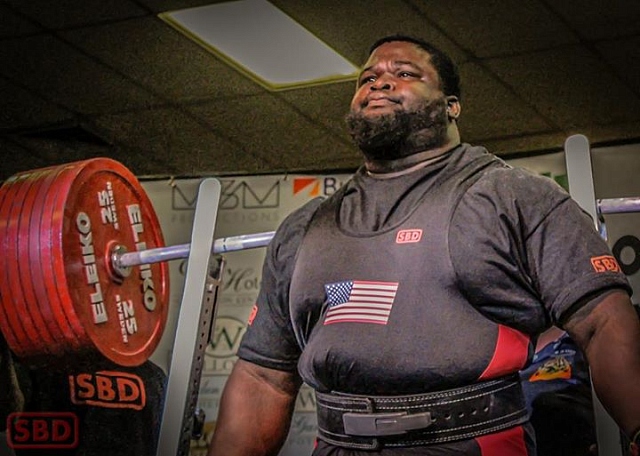 Карл Кристенсен - рекордсмен экипировочного пауэрлифтинга снимет экипировку