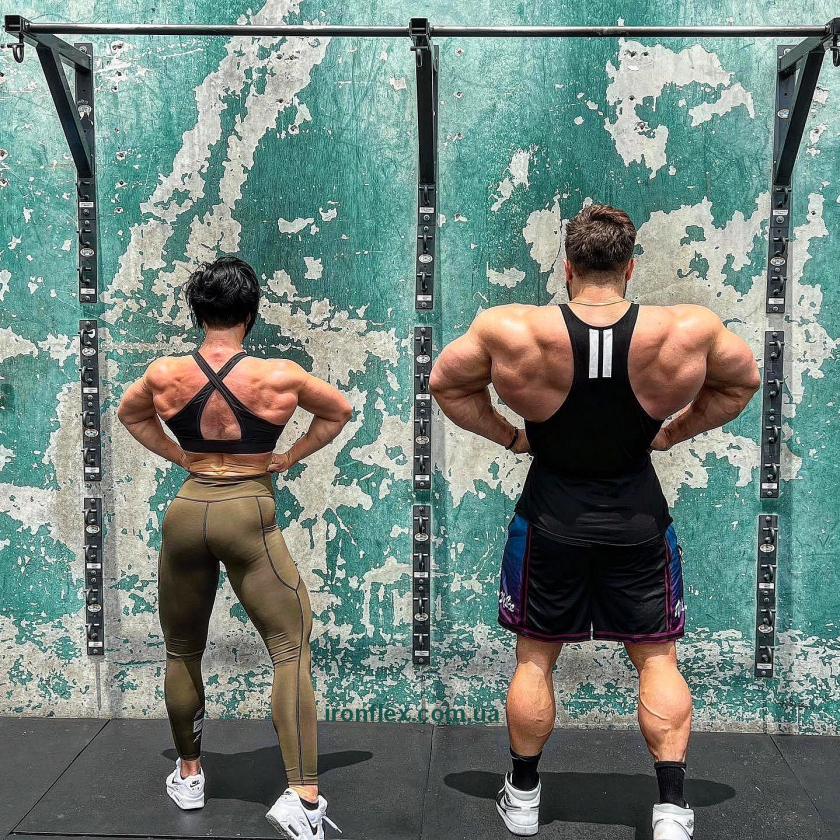 "Мы стали слишком широкие для дверей" - Линн Бейли и Риган Граймс аннигилировали спину