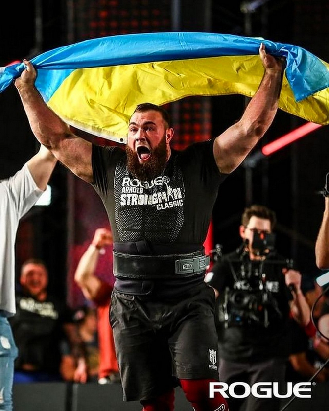 Шварценеггер через Новикова дал денег на бронежилеты