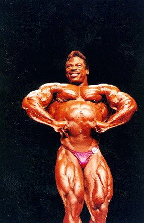 Аарон Бейкер