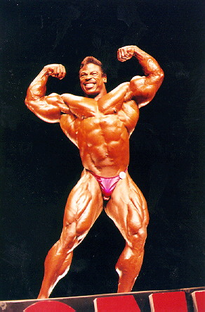 Аарон Бейкер