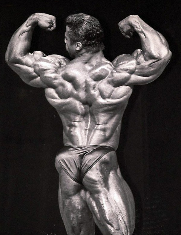 Аарон Бейкер