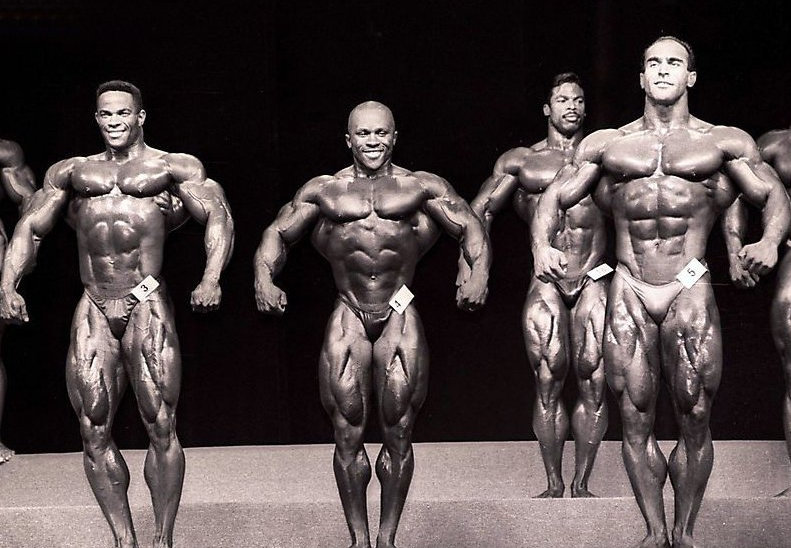 Аарон Бейкер