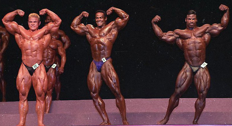 Аарон Бейкер