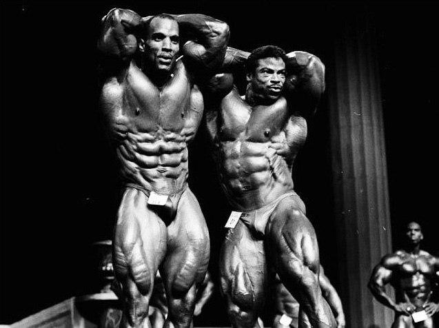 Аарон Бейкер