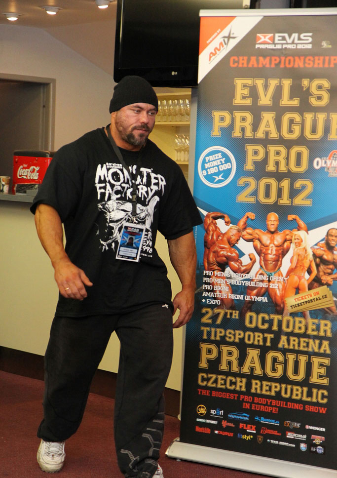 Юрий Леонов