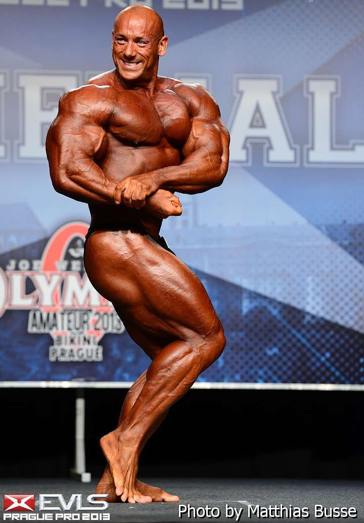 Роберт Бурнейка